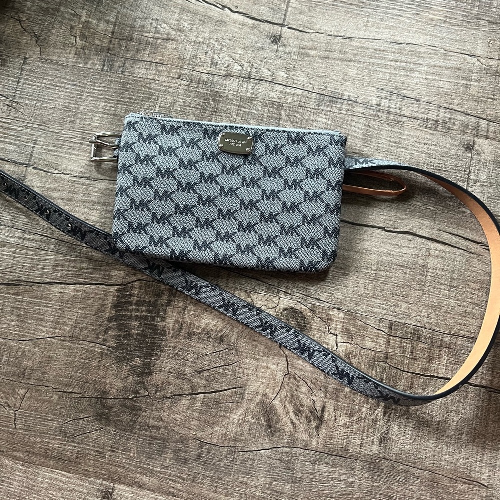 Michael Kors Fanny Pack Belt